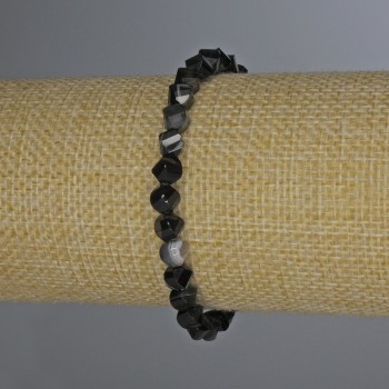 Náramek z broušeného achátu ve tvaru rhombíků, rozměr 6×5 mm, délka 18 cm ±, elastická šňůrka