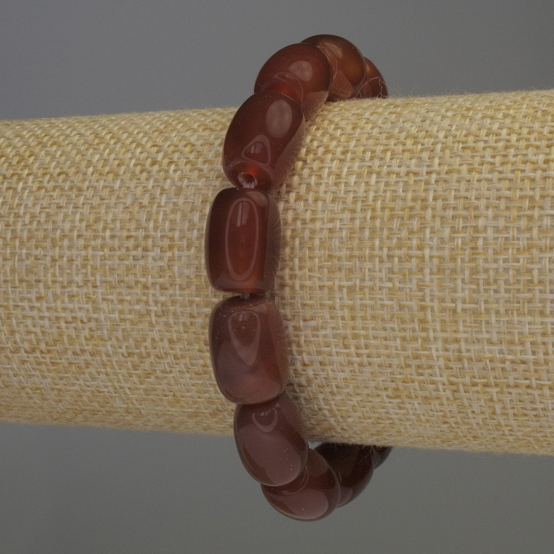 Náramek z karneolu – barilové korálky, průměr 13×9 mm, délka 18 cm, elastický