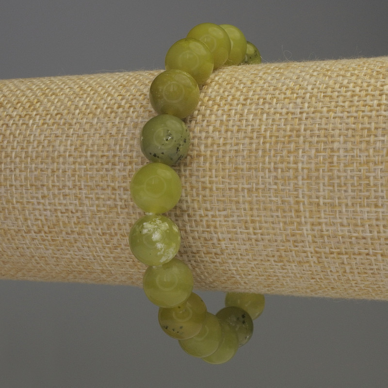 Náramek jadeitu – hladké kuličky, průměr 10 mm, délka 18 cm, elastický