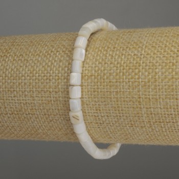 Náramek z perleťových cylindrů, průměr 5×5 mm, délka 18 cm, elastický