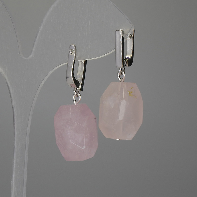 Náušnice z růžového křemene, víceúhelníky 18×13 mm, délka 34 mm