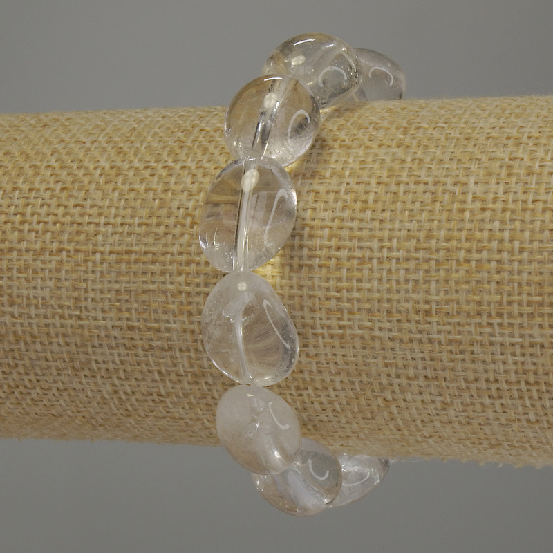 Náramek z horského křišťálu, fasetovaný, rozměr 18 x 14 mm ±, délka 18 cm, elastický