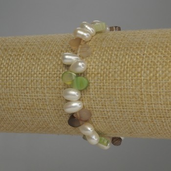 Náramek z achátu kapkovitého tvaru, průměr 8×6 mm ±, oválné říční perly 8×6 mm ±, délka 18 cm, elastický