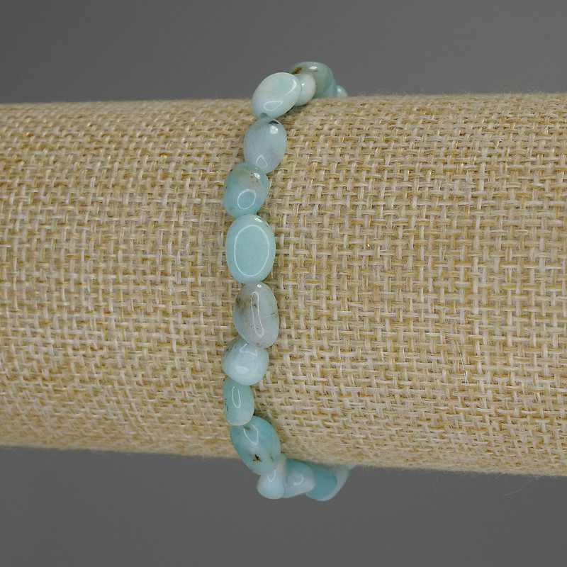 Náramek z larimaru, broušené korálky, průměr 8×6 mm, délka 18 cm, na elastické šňůře