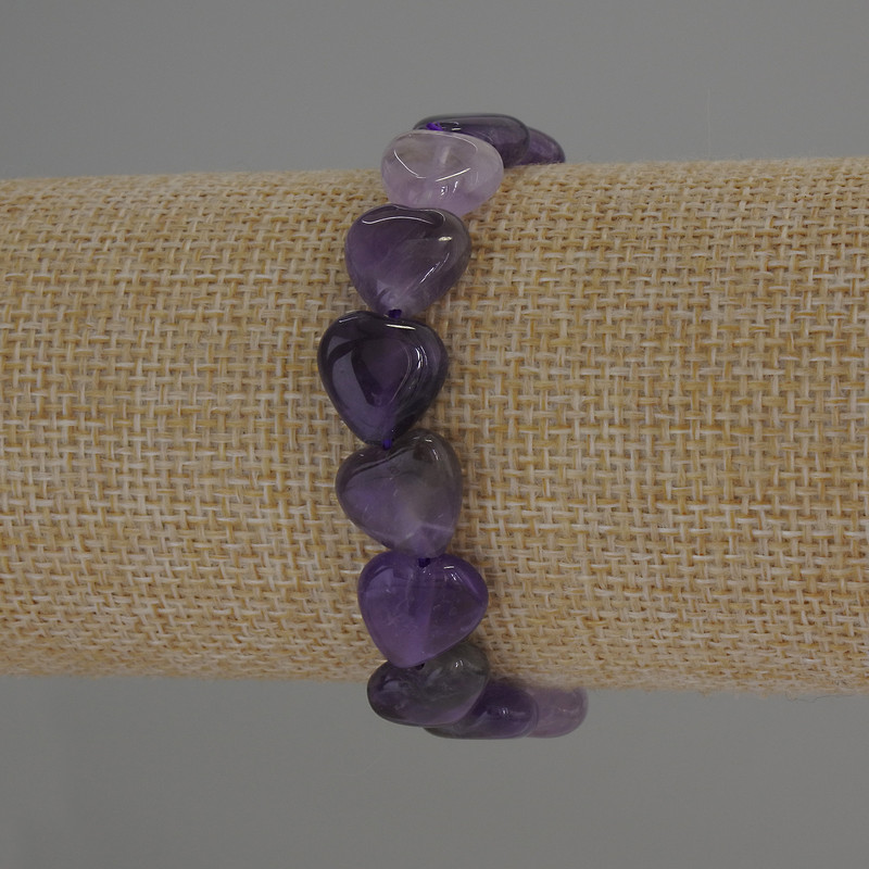 Náramek z ametystu ve tvaru srdcí, průměr 12×12 mm, délka 18 cm, elastický