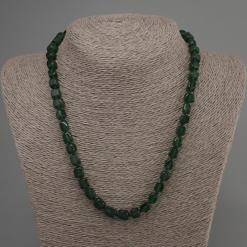 Náhrdelník z hrizoprazu ve tvaru kostek, 7 mm, délka cca 50 mm, se zapínáním