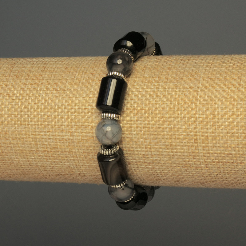 Náramek z achátu cylindrický, průměr 14×108 mm ±, korálka s žílou draka 10 mm ±, délka 18 cm ±, elastický