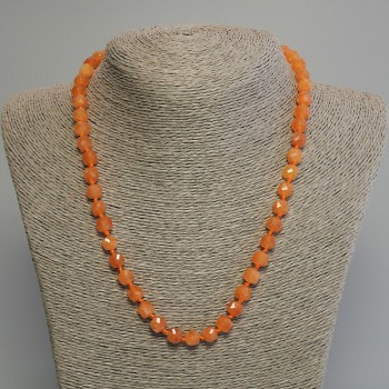 Náhrdelník z nefritu Mashan broušené kubické korálky