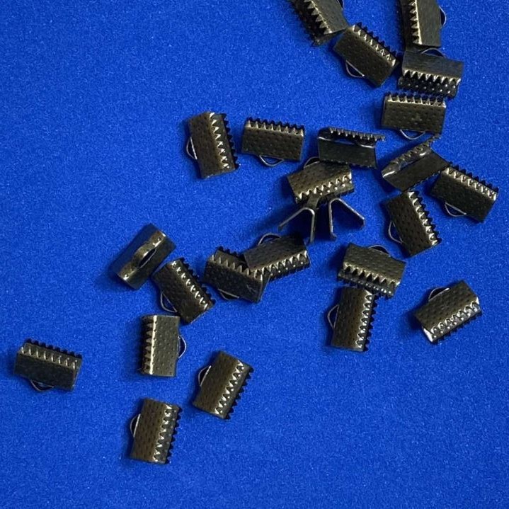 Krimpové koncovky na šňůrky 10 × 7 mm, balení 80 ks (+/-) 24 gramů
