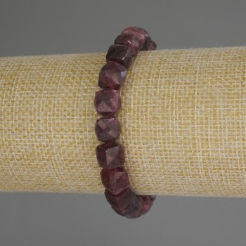 Náramek z turmalínu, broušené kubíky, 8×8 mm, délka 18 cm (elastický)