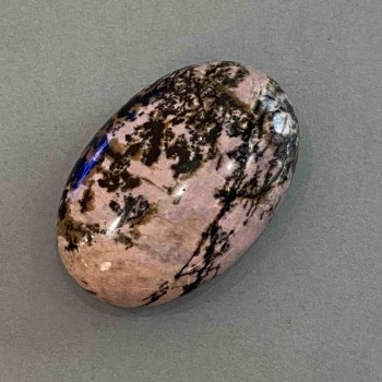 Suvenýr z přírodního radonitu, ovál 60×40×20 mm+