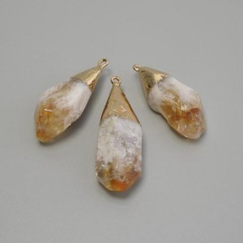 Přívěšek z citrínu, broušený, rozměry 15–18 × 41–47 mm ± zlatavý kov