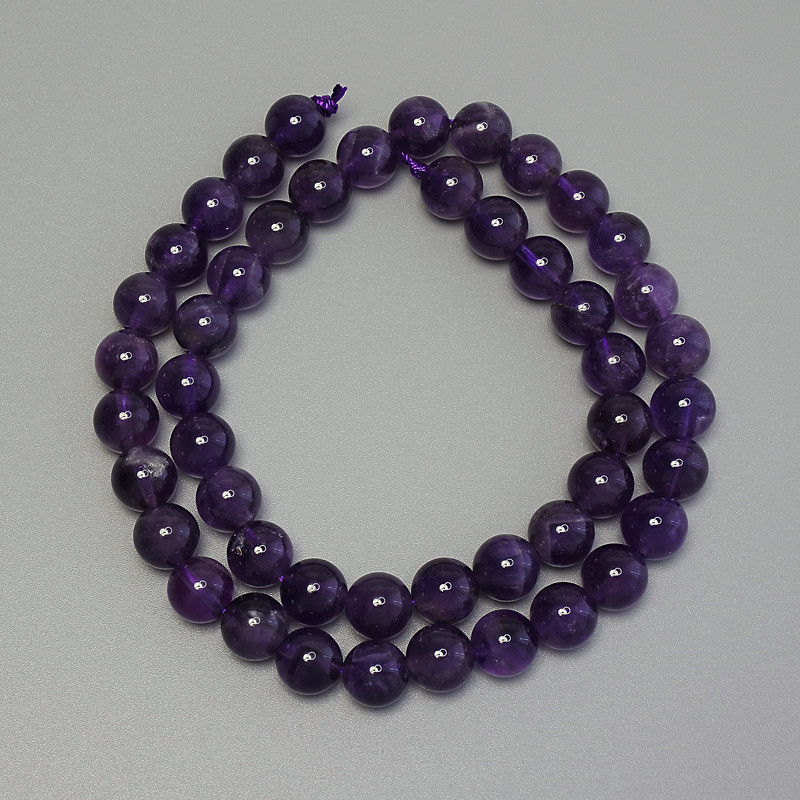 Ametystové kuličkové korálky, hladké, průměr 8 mm ±, na niti, délka 39 cm ±