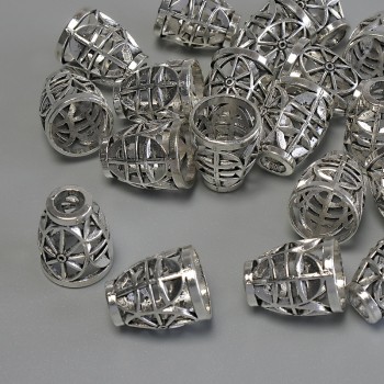 Koncovka, barva kovu stříbrná, průměr 13×10 mm ± otvor, průměr 4,5 mm ± otvor, průměr 9,5 mm ± otvor, balení 20 g (~19 ks)