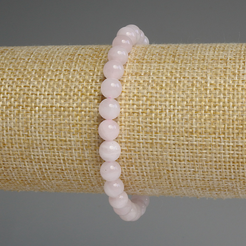 Náramek madagaskarského růžového křemene, hladká kulička, průměr 6 mm, délka cca 18 cm, elastická šňůrka
