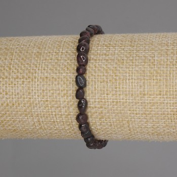 Браслет Гранат галтівка, діаметр 6-9х5-7мм+-, довжина 18см +- стрейч