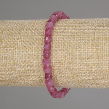 Náramek z turmalínu ve tvaru brusovaných čtverců, průměr cca 5×5 mm, délka cca 18 cm, pružný