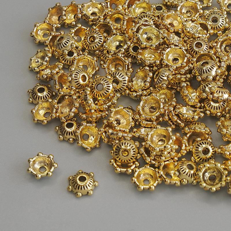 Korálková čepička pro korálky, zlaté barvy, průměr 5,5×1 mm, otvor 1,3 mm, balení 20 g (~143 ks)