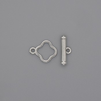 Zápínání toggle ve tvaru čtyřlístku, průměr 14×3 mm ±, průměr 10 mm ±, průměr otvoru 8 mm ±, stříbrná barva kovu