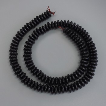 Korálky hematit černé barvy, rondelového tvaru 8×3 mm ± na šňůrce, délka 40 cm+