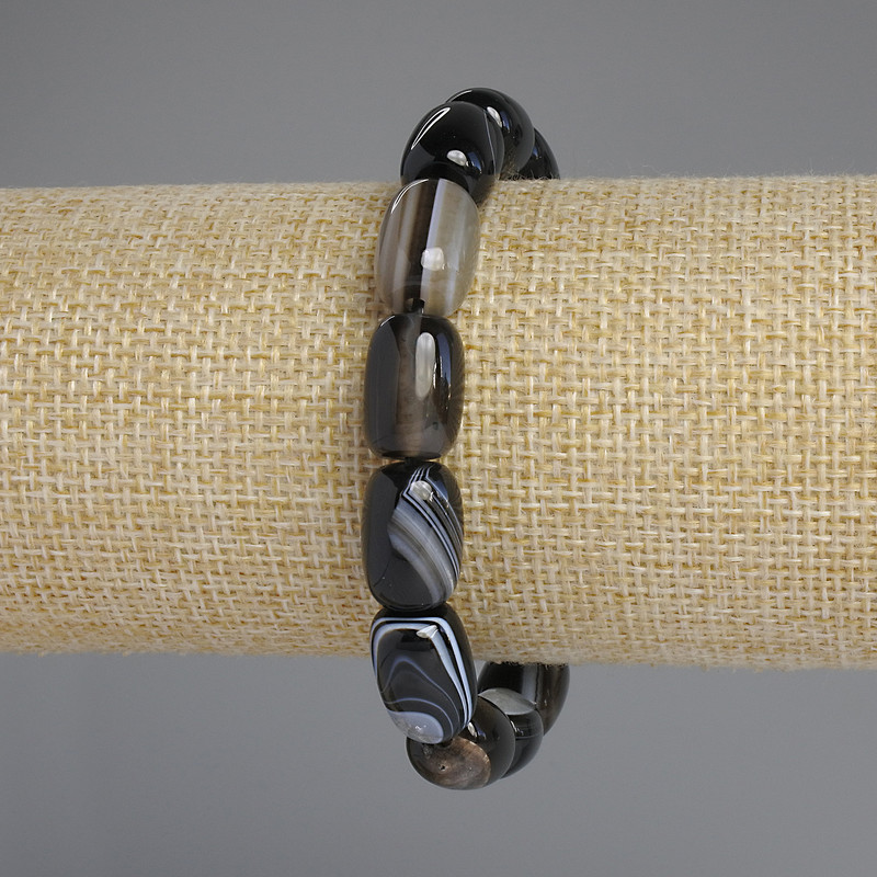 Náramek z achátu v barilkovém tvaru, průměr 14×10 mm, délka 18 cm ±, pružný