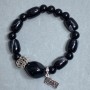 Náramek z achátu s kuličkami, průměr 8 mm ±, barilkové korálky 14×10 mm ±, délka 18 cm ±, elastický