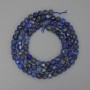 Korálky lazurit broušené kostky, průměr 4×4 mm, délka 39 cm na niti