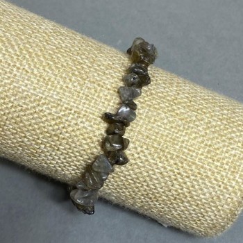 Náramek z drobných kousků labradoritu, průměr 6–9×1–6 mm, délka 18 cm, elastický