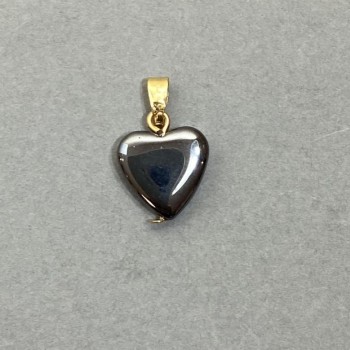 Přívěsek ve tvaru srdce z hematitu 19×12 mm