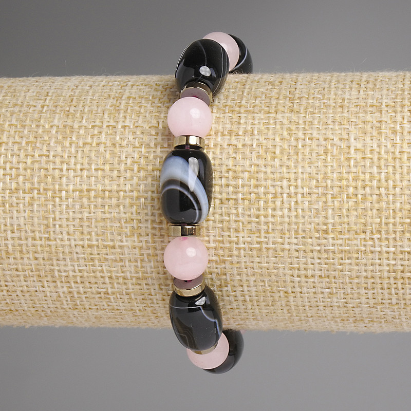 Náramek z růžového křemene – korálky 8 mm, barilové korálky 14 × 10 mm, hematit rondely 6 × 2 mm, délka 18 cm, elastický