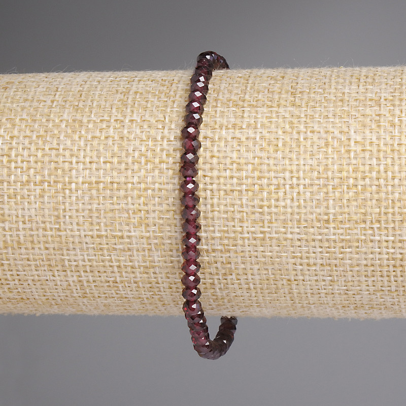 Náramek z granátu broušené rondely 4×2,5 mm, délka 18 cm, elastický