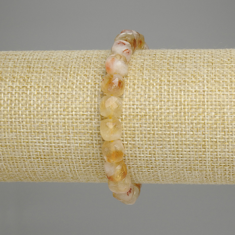 Náramek z broušeného citrínu – kostička 8×8 mm, délka 18 cm +-