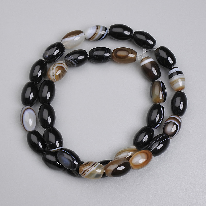 Achátové barilkové korálky, průměr 12×8 mm, délka cca 39 cm, na niti