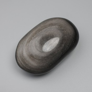 Přírodní kámen – stříbrný obsidián, broušený kámen bez otvoru 60×42 mm ± (za 100 g ±)