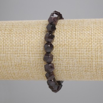 Браслет Гранат багатогранники, діаметр 7, 5х7мм+-, довжина 18см+- стрейч