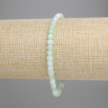 Náramek ze smaragdu s broušenými krychlemi, průměr 4 × 4 mm, délka 18 cm ±, elastický