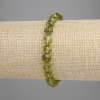 Náramek z hrizolitu s víceúhlými fasetami, rozměr 7,5×7,5 mm, délka 18 cm ±, elastický