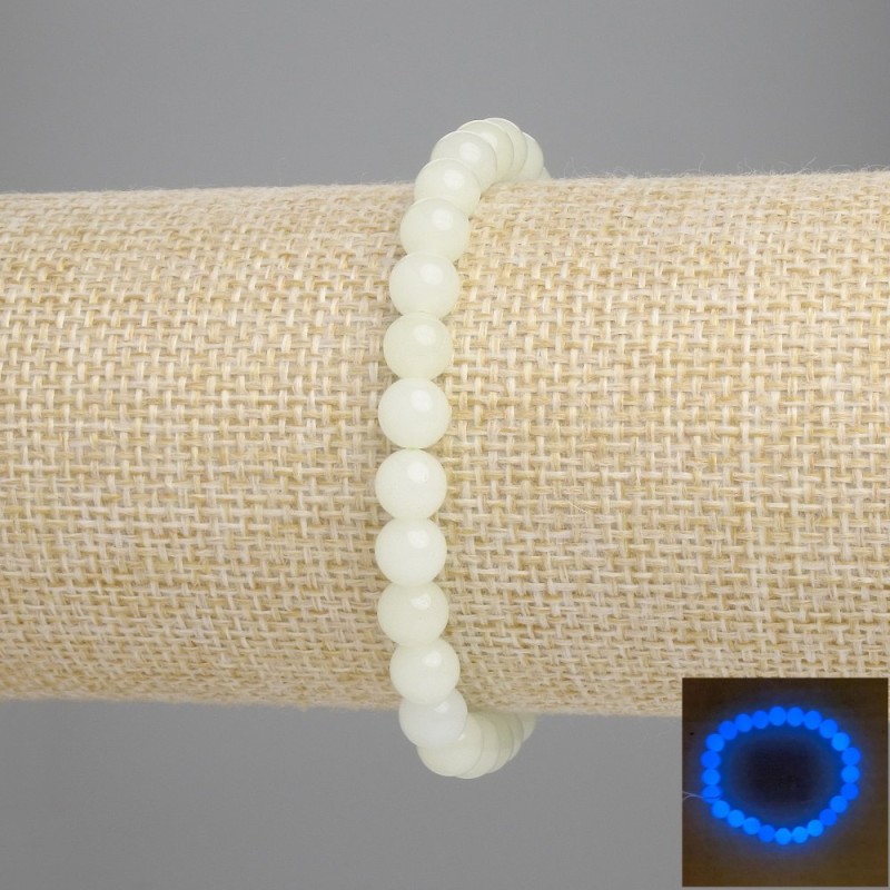 Náramek z onyxu (modrý světlo) hladká korálka, průměr 6 mm ±, délka 18 cm ±, elastický