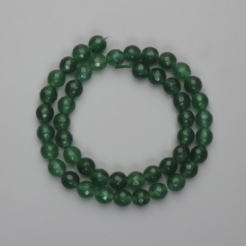 Nefritové korálky, brusované, průměr 8 mm, délka cca 36 cm, na niti