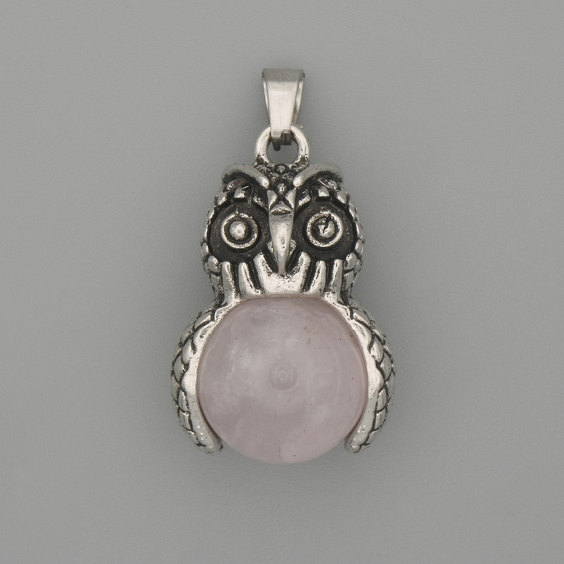 Přívěšek Sova z růžového křemene, stříbrný kov, průměr 30×20 mm, délka 37 mm