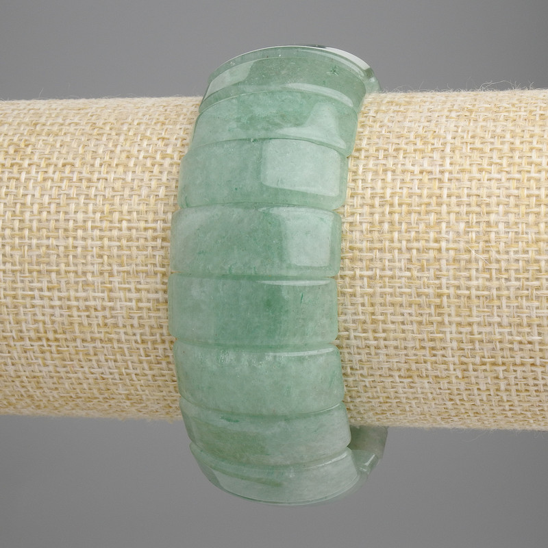 Náramek z nefritu, články 25×10 mm, délka 18 cm, pružný
