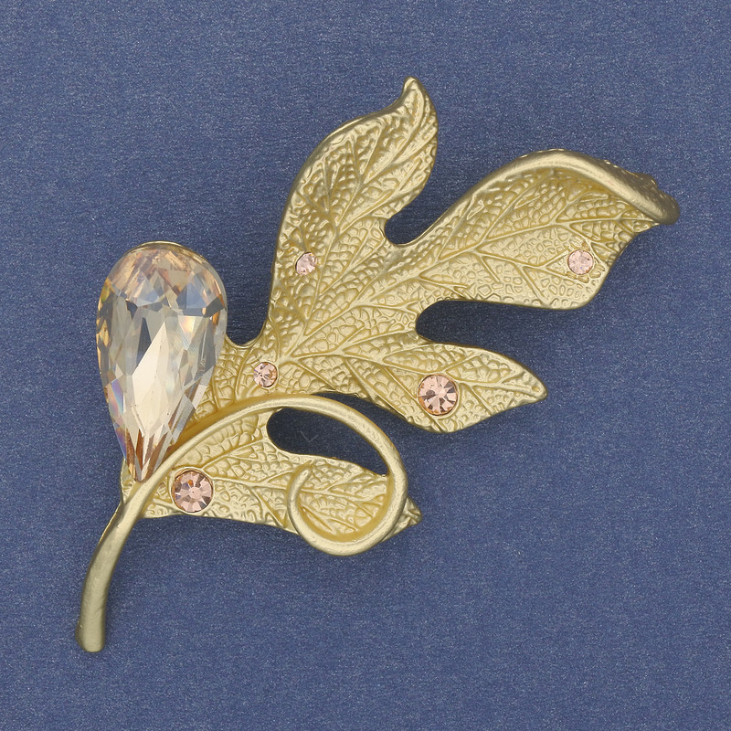 Brož-přívěsek List s krystalem a štrasami, zlatý kov, 67×35 mm+