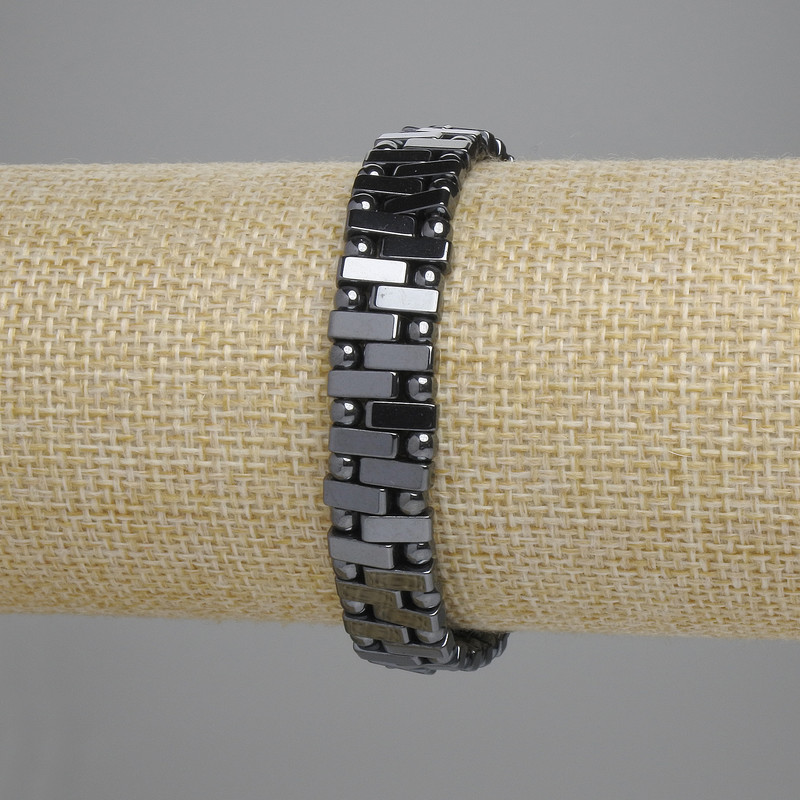 Náramek z hematitu 11×3 mm ±, kulička 3 mm ±, délka 18 cm ±, elastický