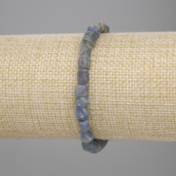 Náramek z neopracovaného safíru, průměr 5–8×5–7 mm, délka 18 cm, elastický
