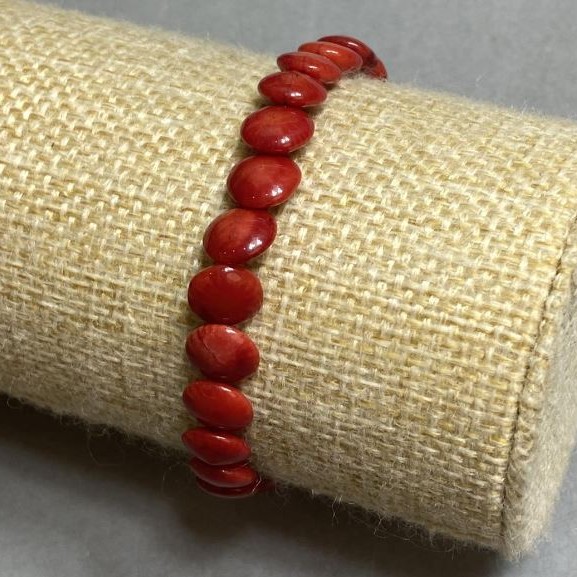 Náramek z korálových mincí 8 mm, délka 18 cm ±, pružný