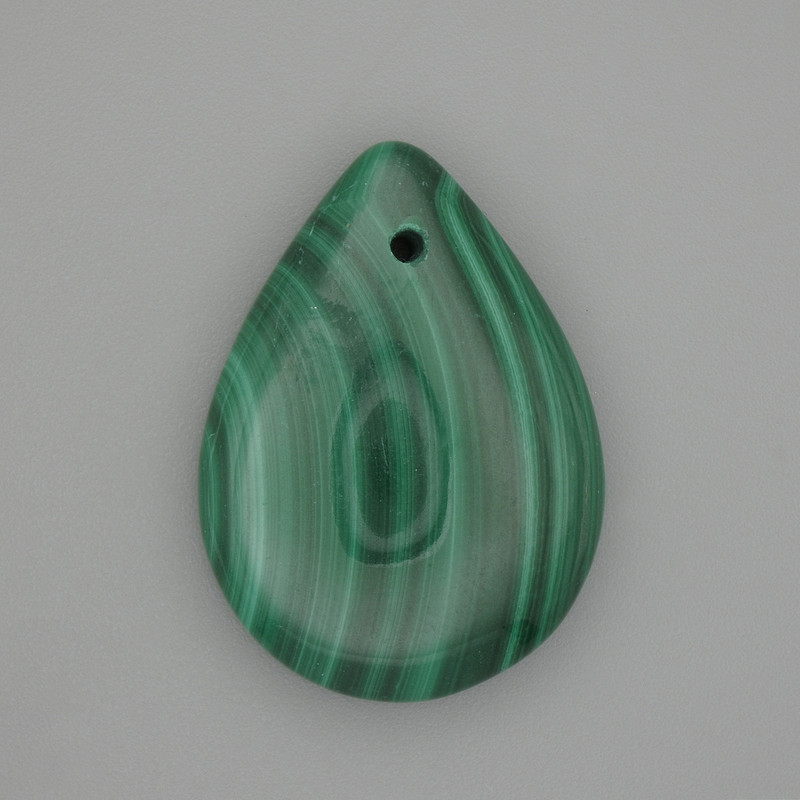 Přívěsek z malachitu kapkovitého tvaru 25×18 mm+