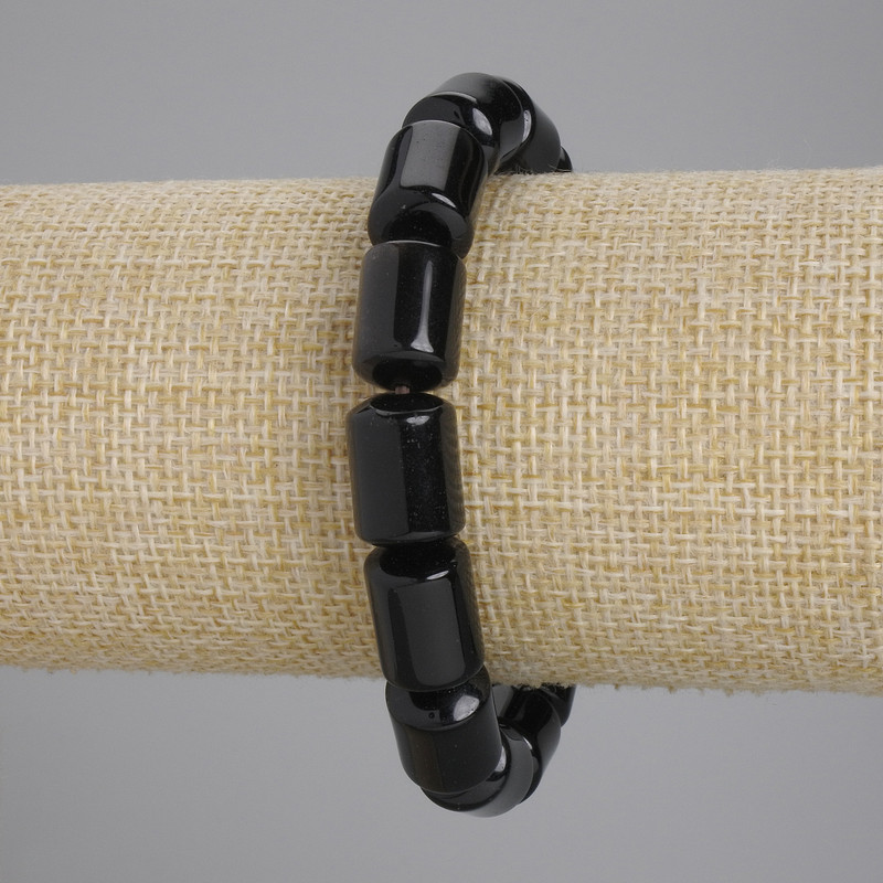 Náramek z cylindrických achátových korálků, průměr 14×10 mm, délka 18 cm+-, pružný