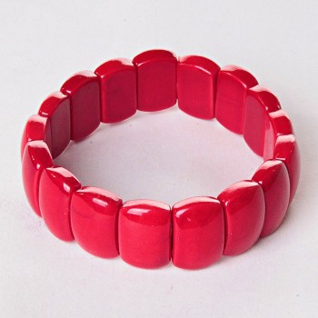 Náramek z korálu (lisovaný) s obdélníkovými kameny na elastické gumičce, 'článek' 1 × 1,5 cm