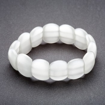 Náramek Kočičí oko na gumičce, perlový odstín, korálky tvaru řetízkového článku 18×13 mm