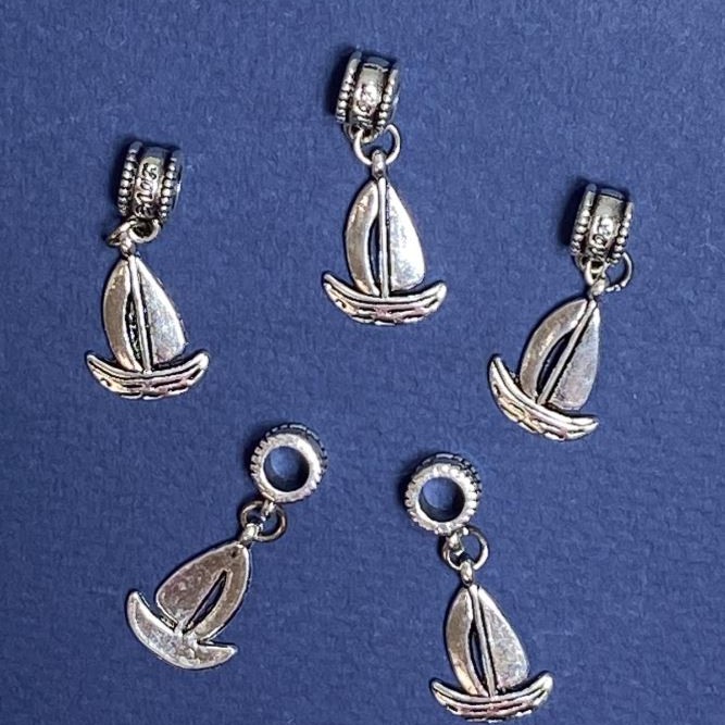 Poutko s přívěskem Pandora loďka, délka 3 cm, balení 5 ks